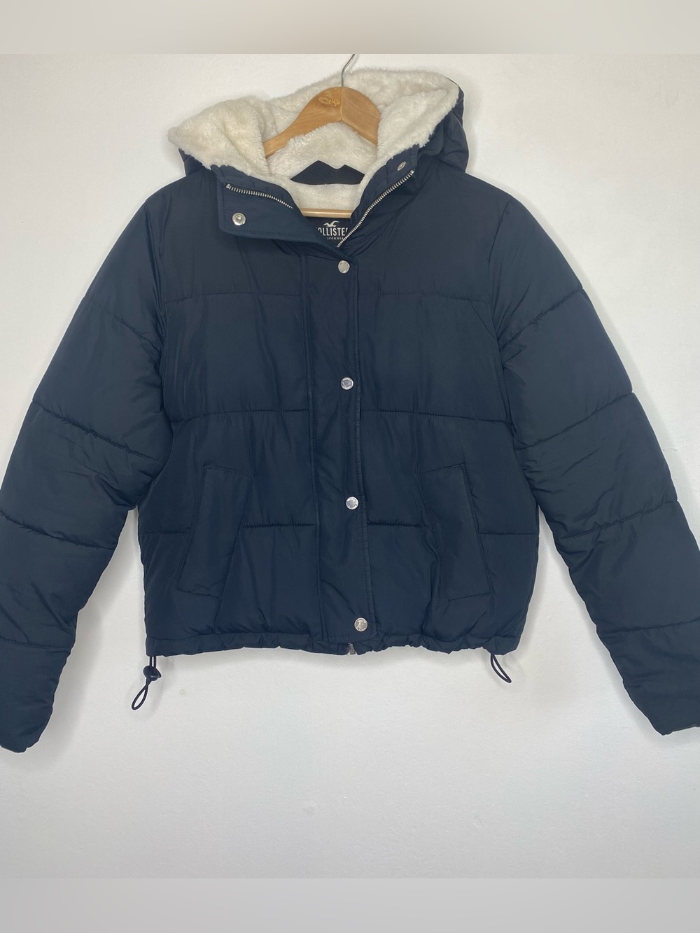 Hollister Puffer with Hood fur lined Cropped jacket Size M warm cozy